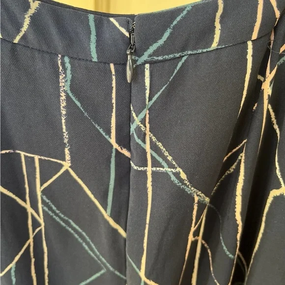 Banana Republic Maxi Skirt Navy Geometric - Picture 3 of 4